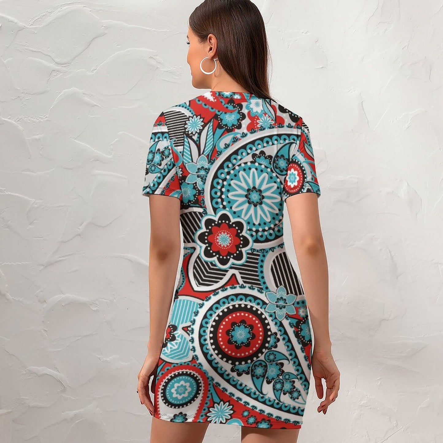 Abito T-shirt Personalizzato | Stile e Comfort Senza Sforzo