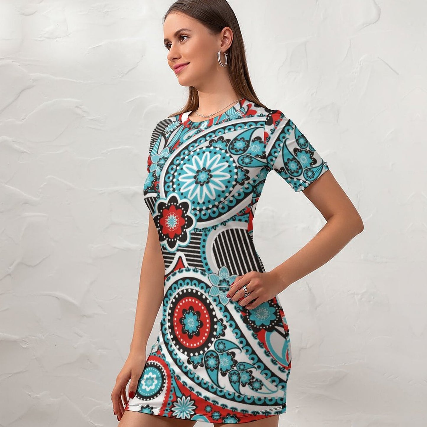 Abito T-shirt Personalizzato | Stile e Comfort Senza Sforzo